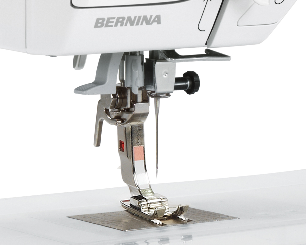 картинка Швейная машина Bernina 335 от магазина МиТекс на Пушкина 97