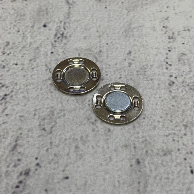 картинка Кнопка MG03 Silver 21 mm от магазина МиТекс на Пушкина 97