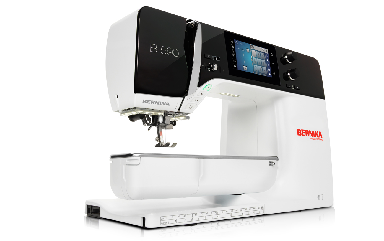 картинка Швейная машина Bernina 590 от магазина МиТекс на Пушкина 97