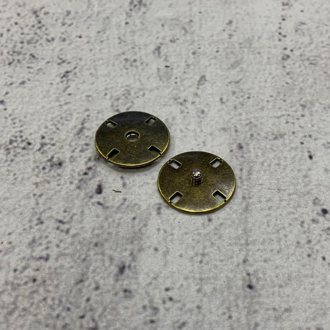 картинка Кнопка KN13 металл Bronze 21 mm от магазина МиТекс на Пушкина 97