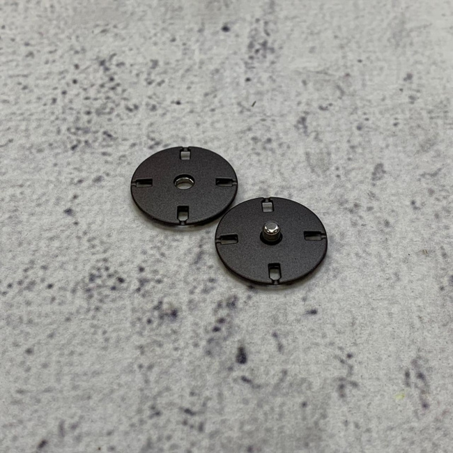 картинка Кнопка KN13 M.Nickel 21 mm от магазина МиТекс на Пушкина 97