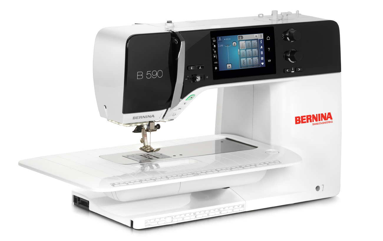 картинка Швейная машина Bernina 590 от магазина МиТекс на Пушкина 97