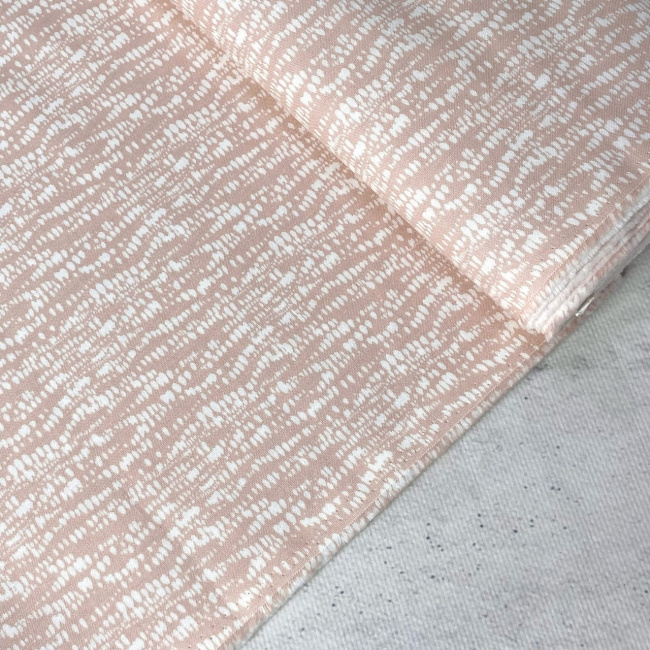 картинка Ткань 100% хлопок Wilmington Prints 3041-17770-311 от магазина МиТекс на Пушкина 97